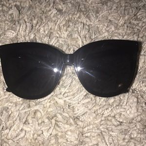 Cat eye sunglasses